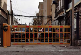 車牌識(shí)別小黃蜂，空降閘